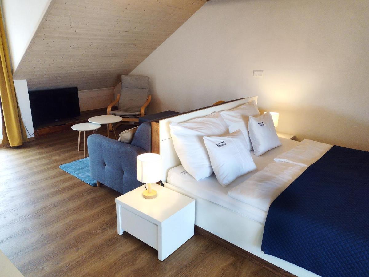 Apartman Kollarovi Ceske Budejovice Exteriör bild